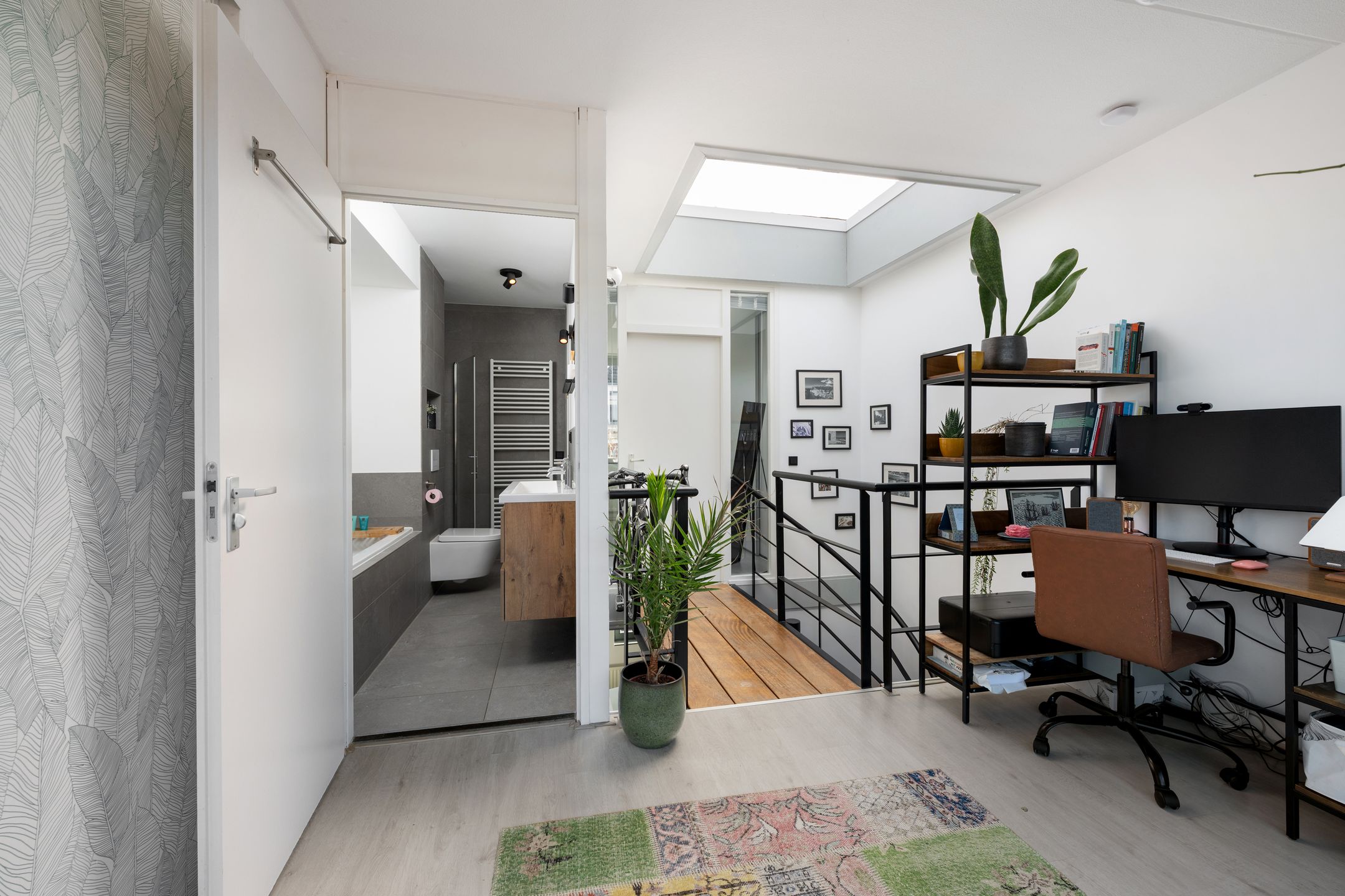 Photo 24 of Noordeinde 19