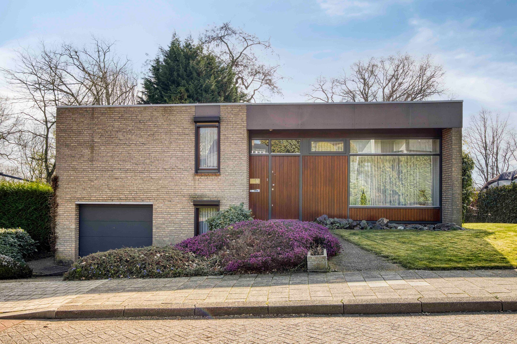 Buying a house in The Netherlands., Slot Hillenradelaan 13