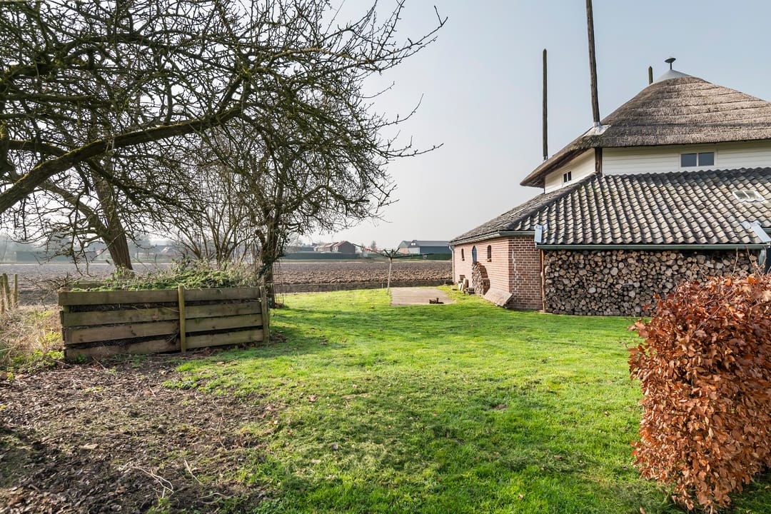 Statige T-boerderij op een royaal perceel van bijna 3.000 m² — 12