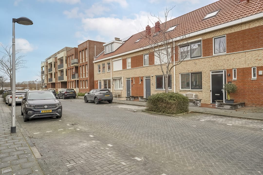 Spacious family home with 5 bedrooms and Energy Label A in popular Katwijk Zanderij — 38