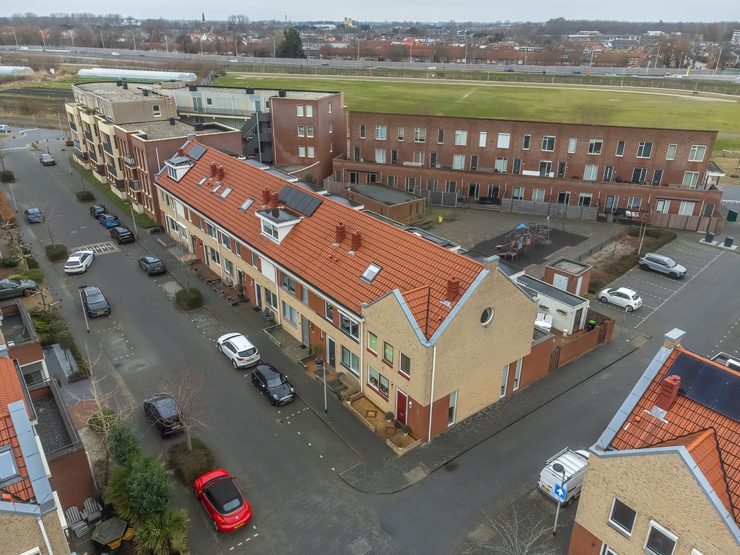 Spacious family home with 5 bedrooms and Energy Label A in popular Katwijk Zanderij — 41