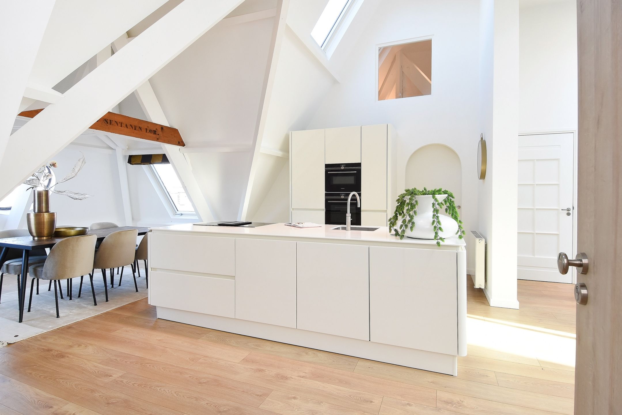 Photo 54 of R. J. Schimmelpennincklaan 19