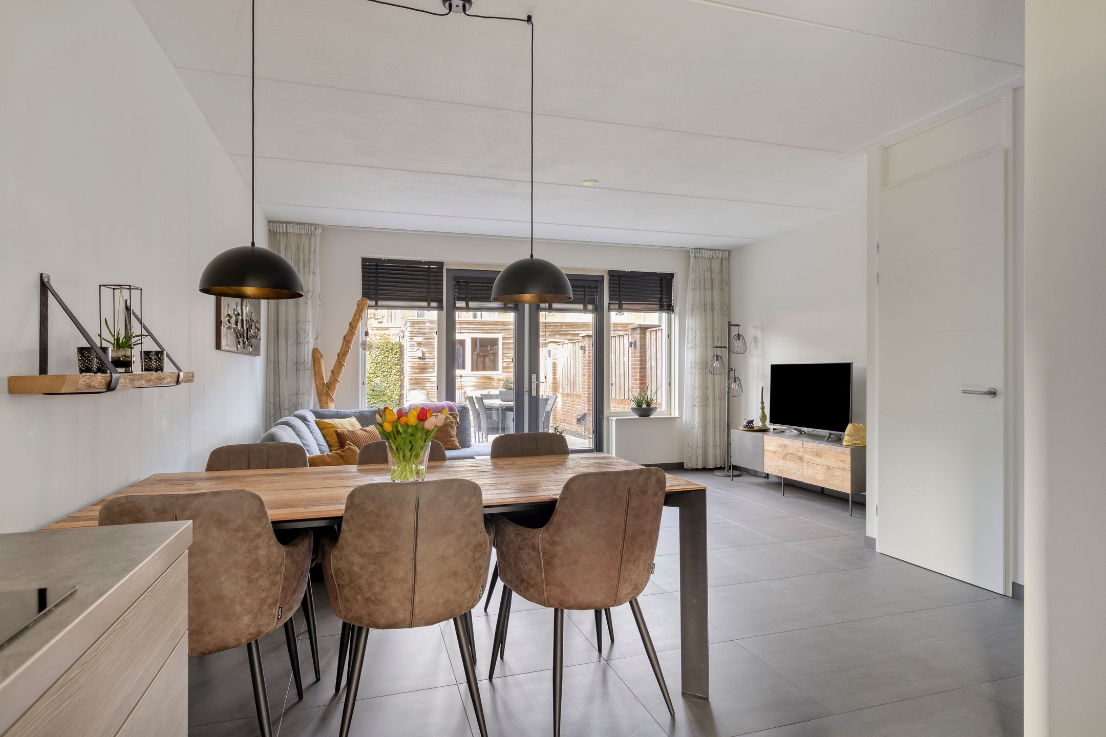 Photo 9 of Den Oven 10-A