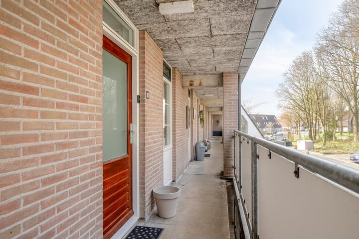 Photo 3 of Emmerschans 62