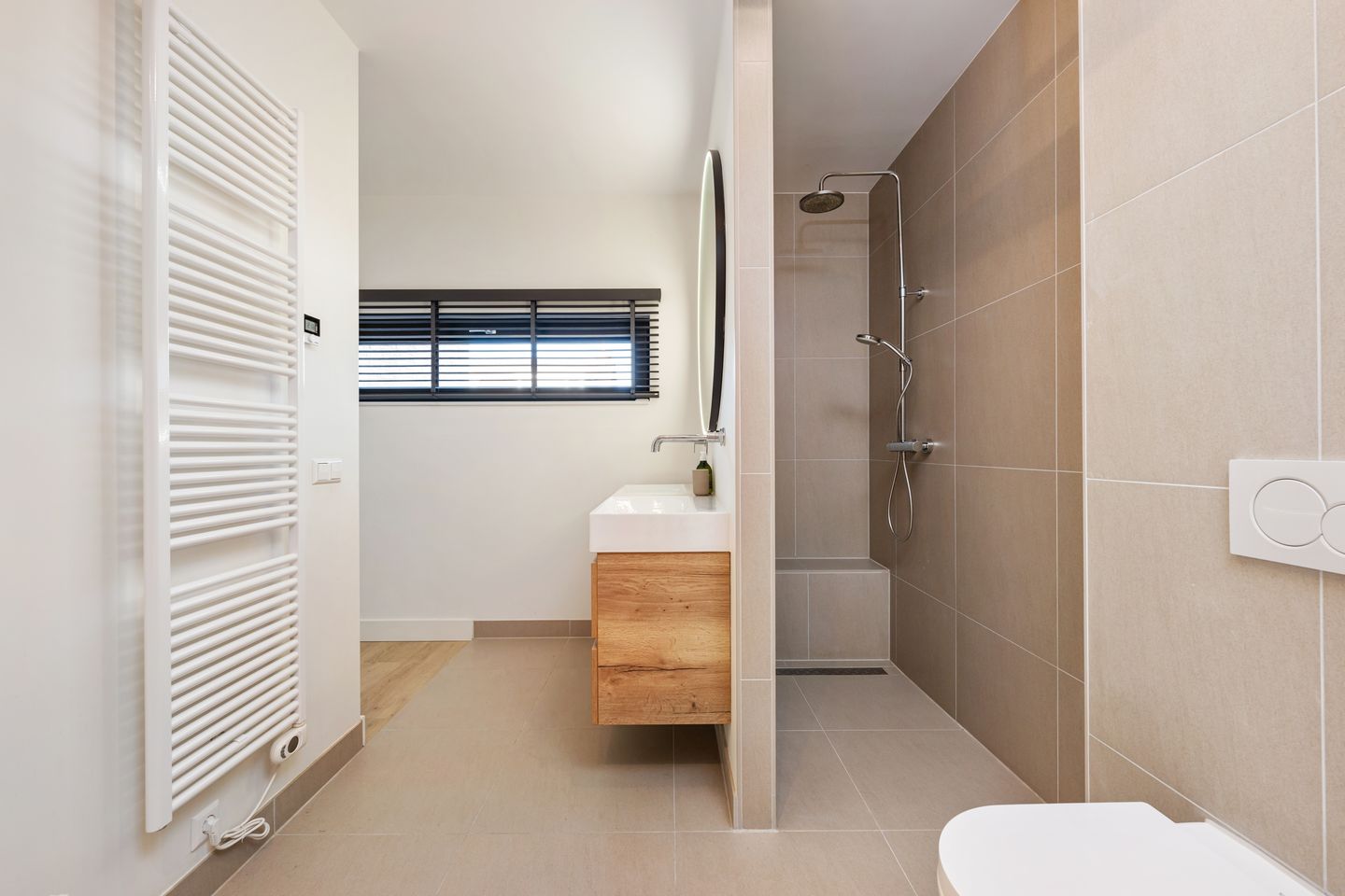 Photo 19 of Leendert Butterstraat 19