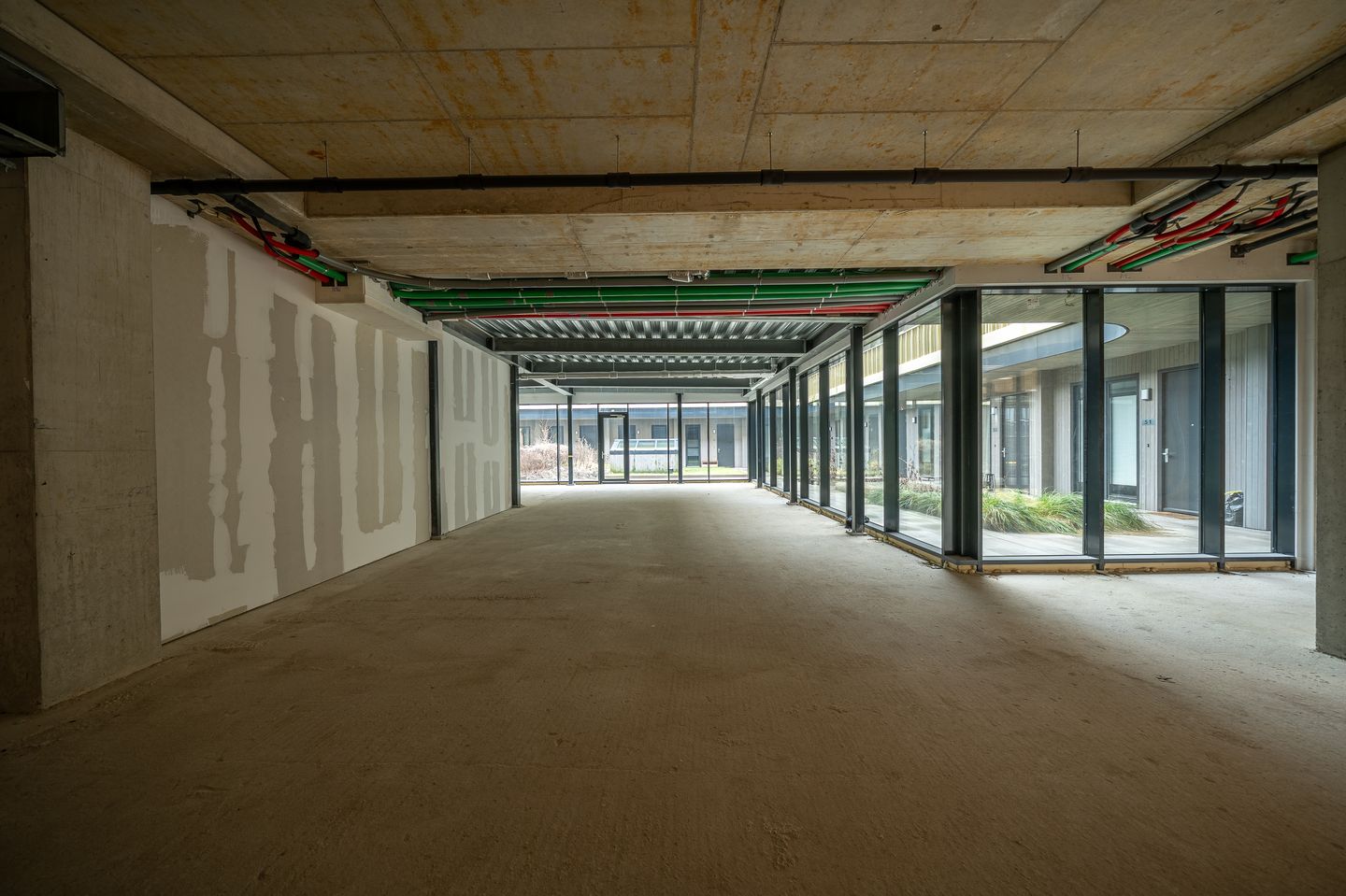 Bekijk foto 3 van Julianaplein 50