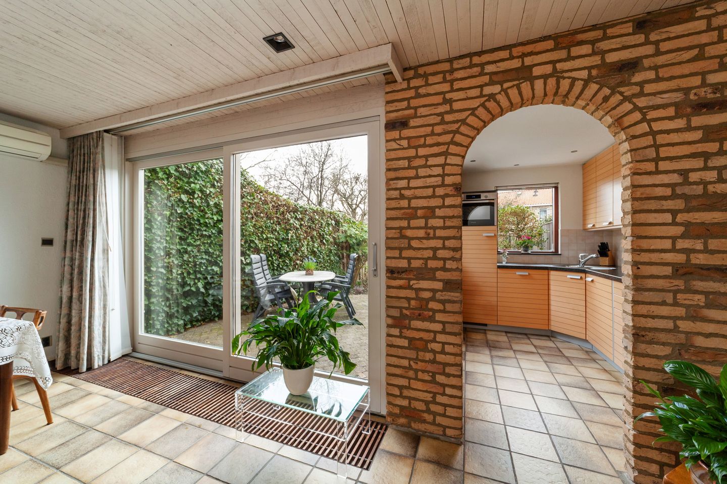 Foto 10 van Koningin Anna Paulownastraat 10