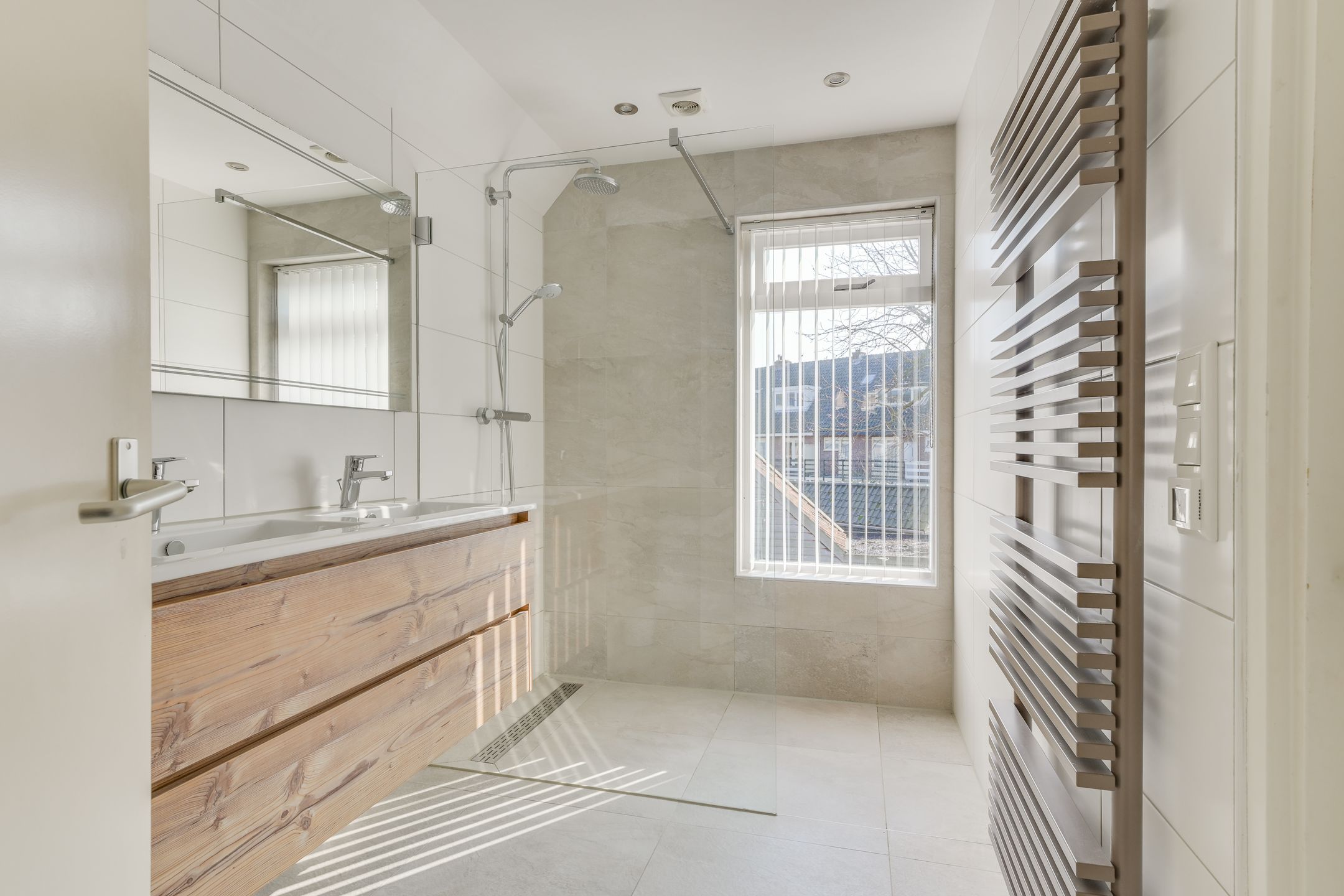 Foto 33 van Kennemerstraatweg 189