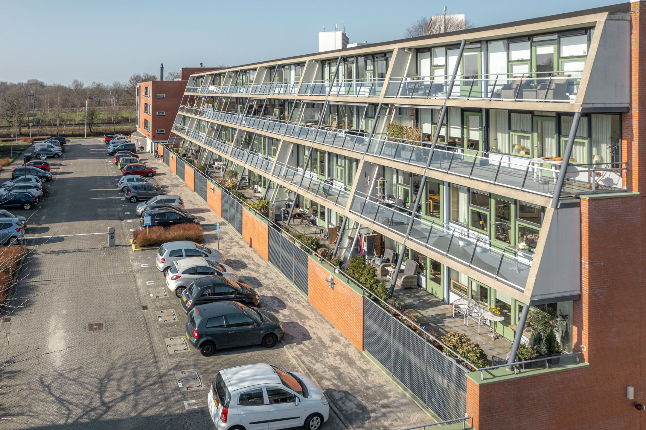 Buying a house in The Netherlands., Kempenaerssingel 4-36