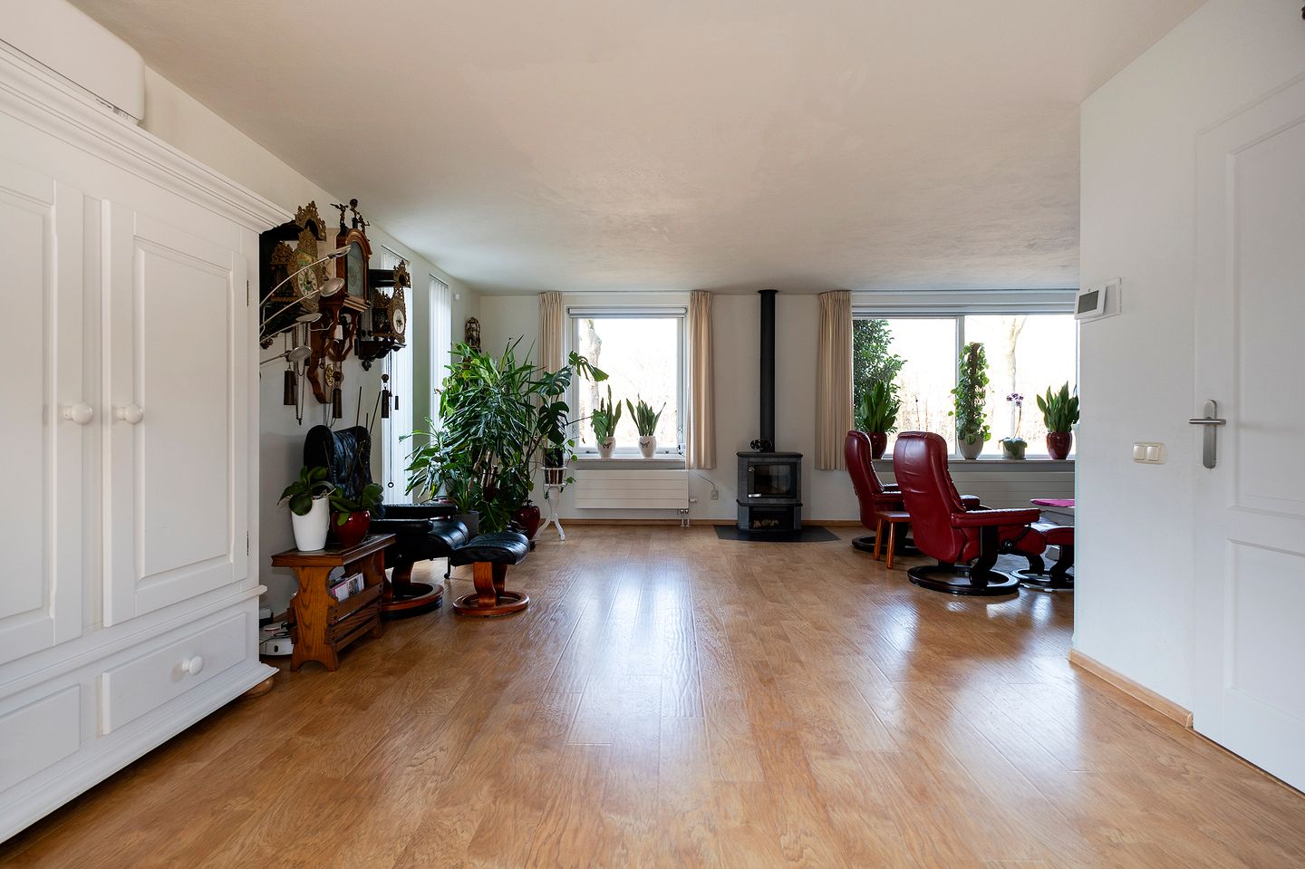 Photo 10 of Buitenbree 8