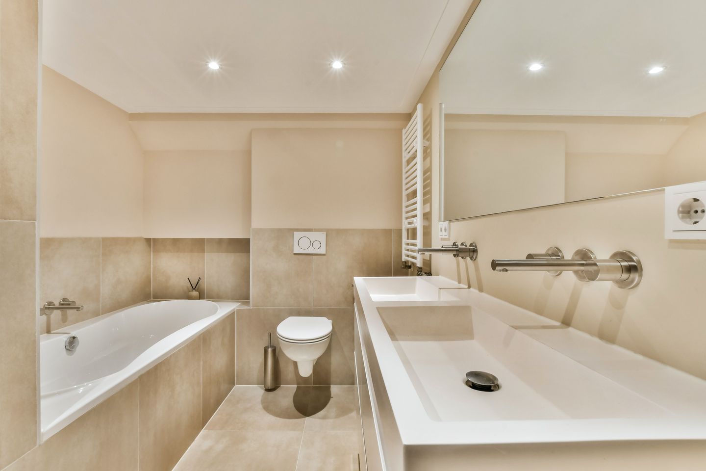 Foto 29 van Archimedesweg 17