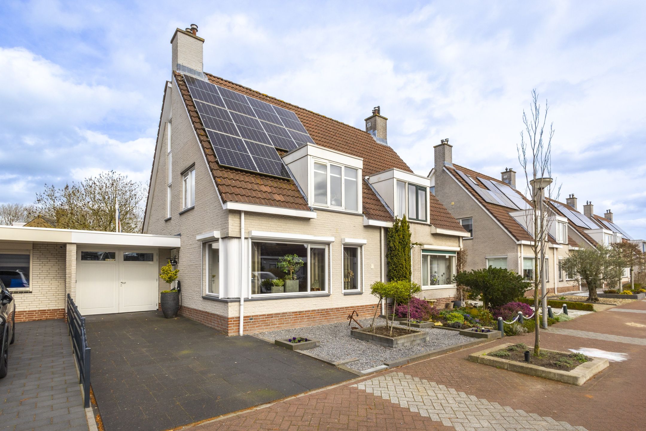 Buying a house in The Netherlands., Middenveer 4