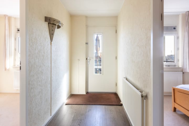 Photo 4 of Kanaalstraat 72