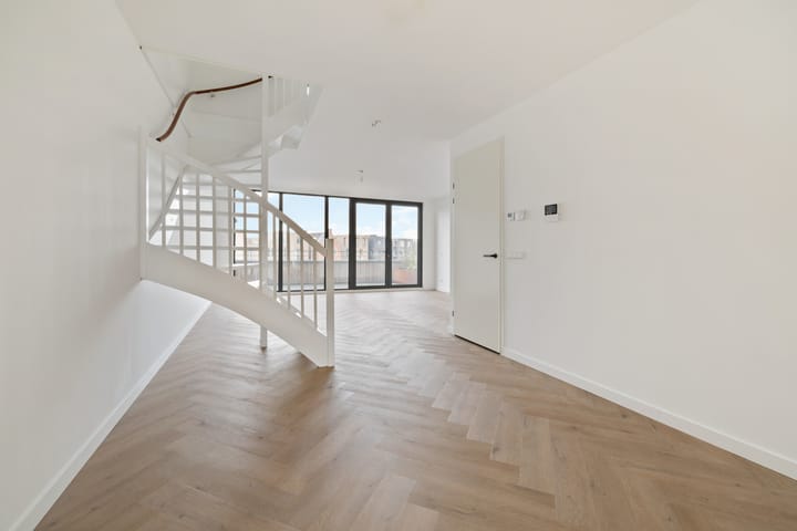 Appartement te koop: Wimpelplantsoen 431, Almere