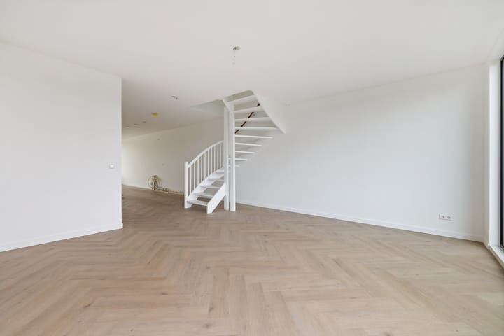 Appartement te koop: Wimpelplantsoen 431, Almere