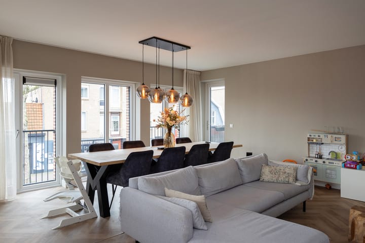 Photo 4 of Spoorstraat 38-G