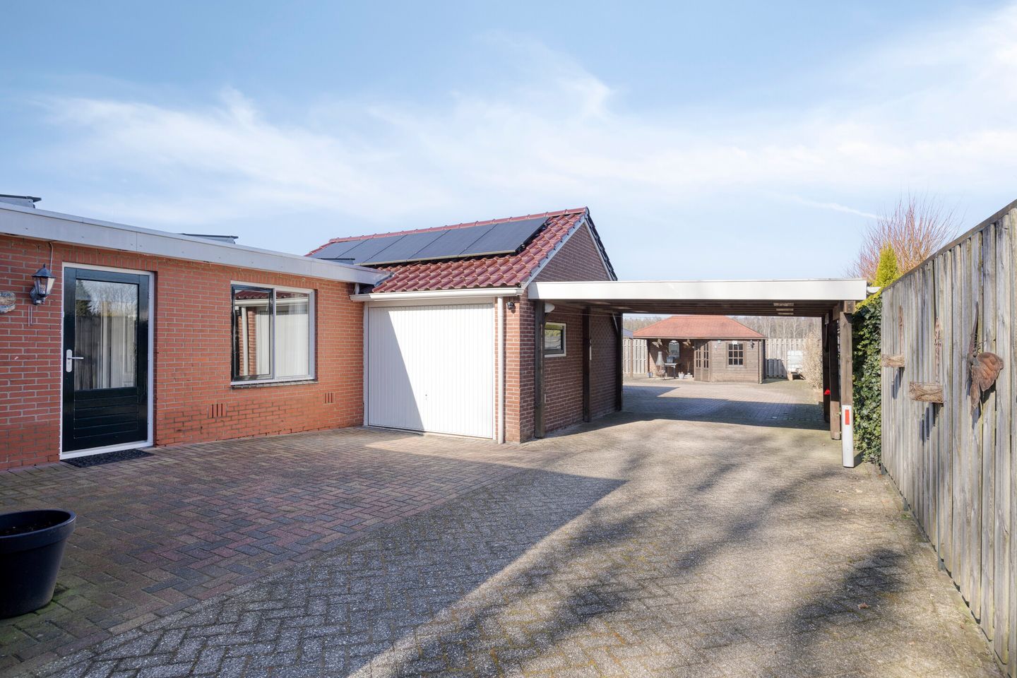 Foto 44 van Oranjedorpstraat 45