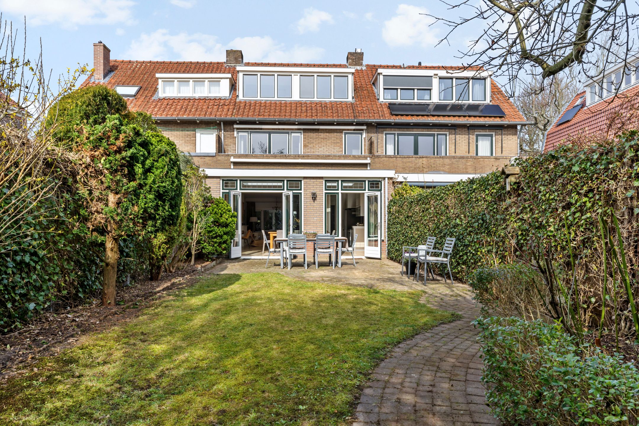 Buying a house in The Netherlands., Wethouder Kniglaan 8