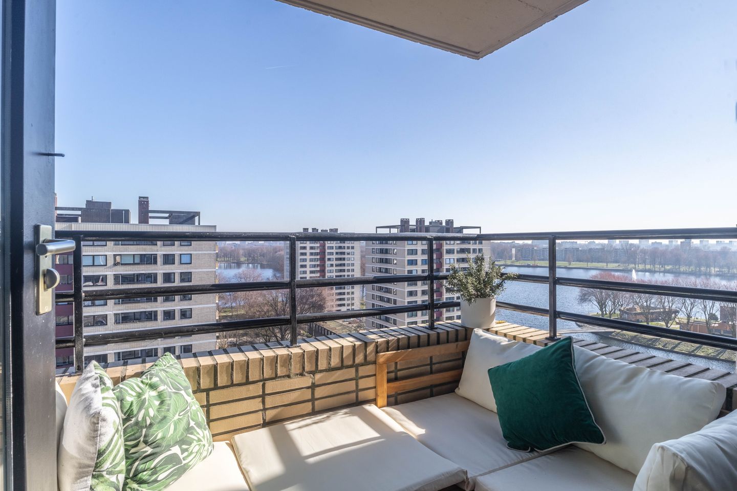 Photo 10 of Ruimzicht 73