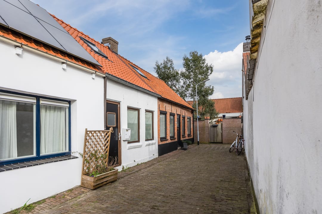 Photo 2 of Elleboog 3