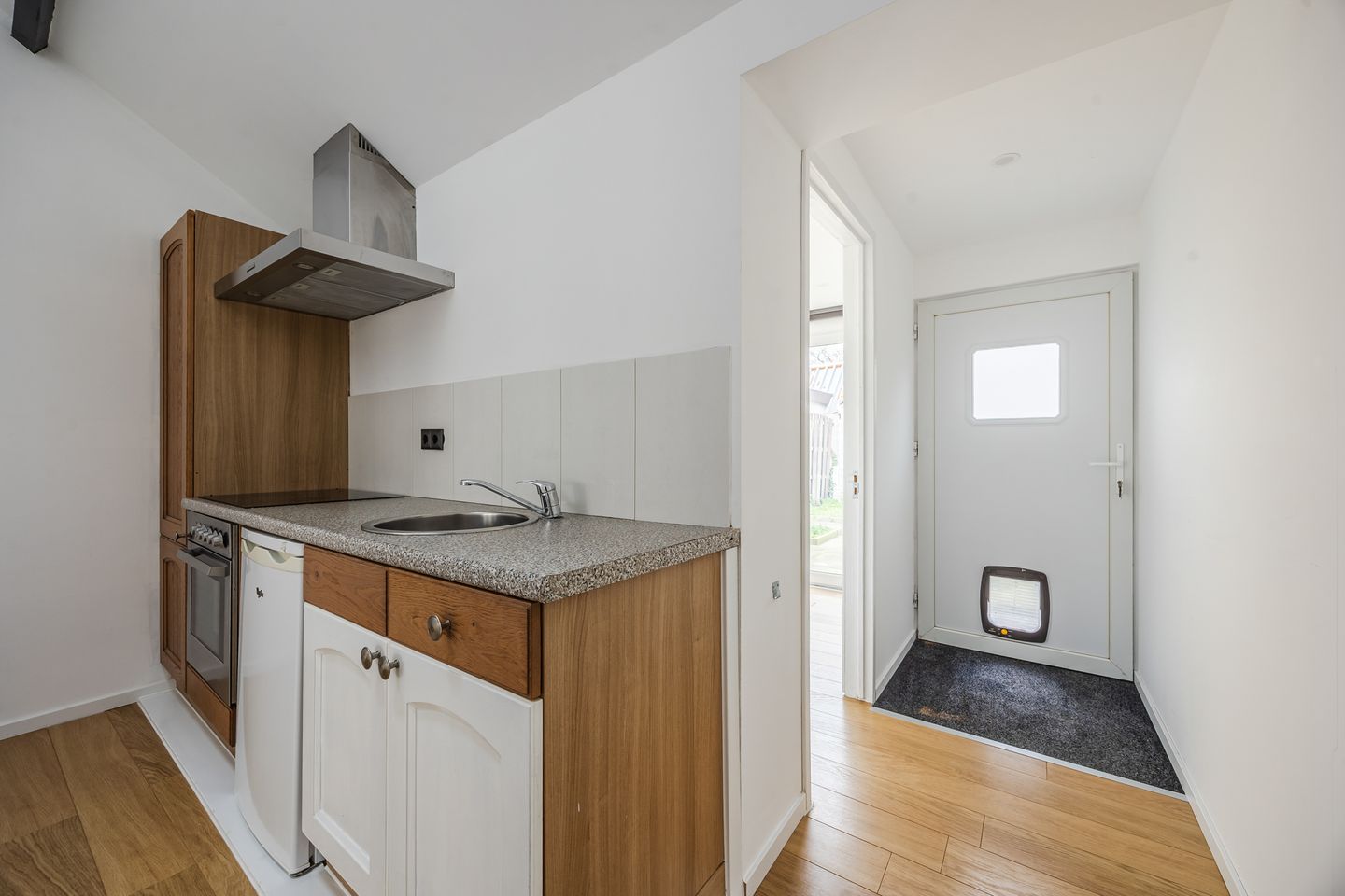 Photo 14 of Elleboog 3