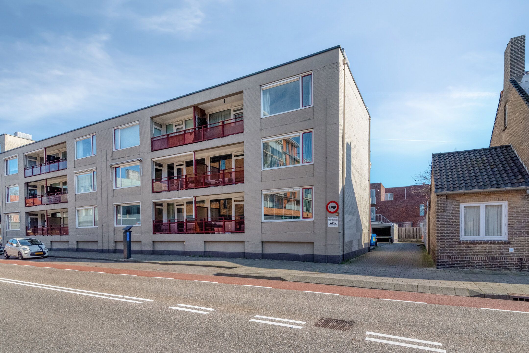 Photo 33 of Wilhelminastraat 25