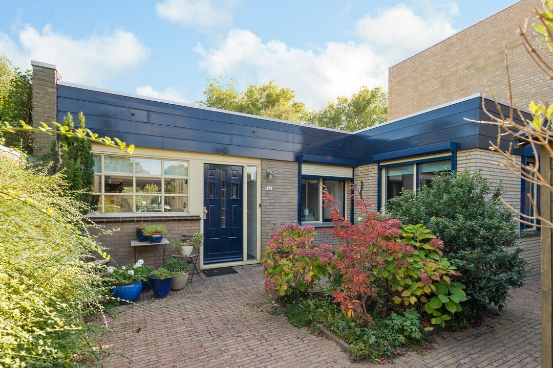 Photo 1 of Muiderslotstraat 26