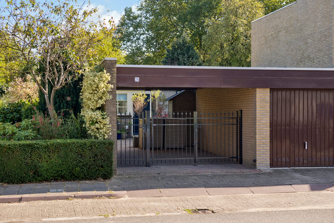 Photo 2 of Muiderslotstraat 26