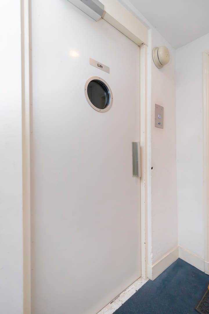 Photo 2 of Singel 436-F