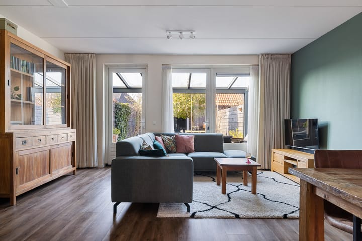 Photo 4 of It Heafek 13