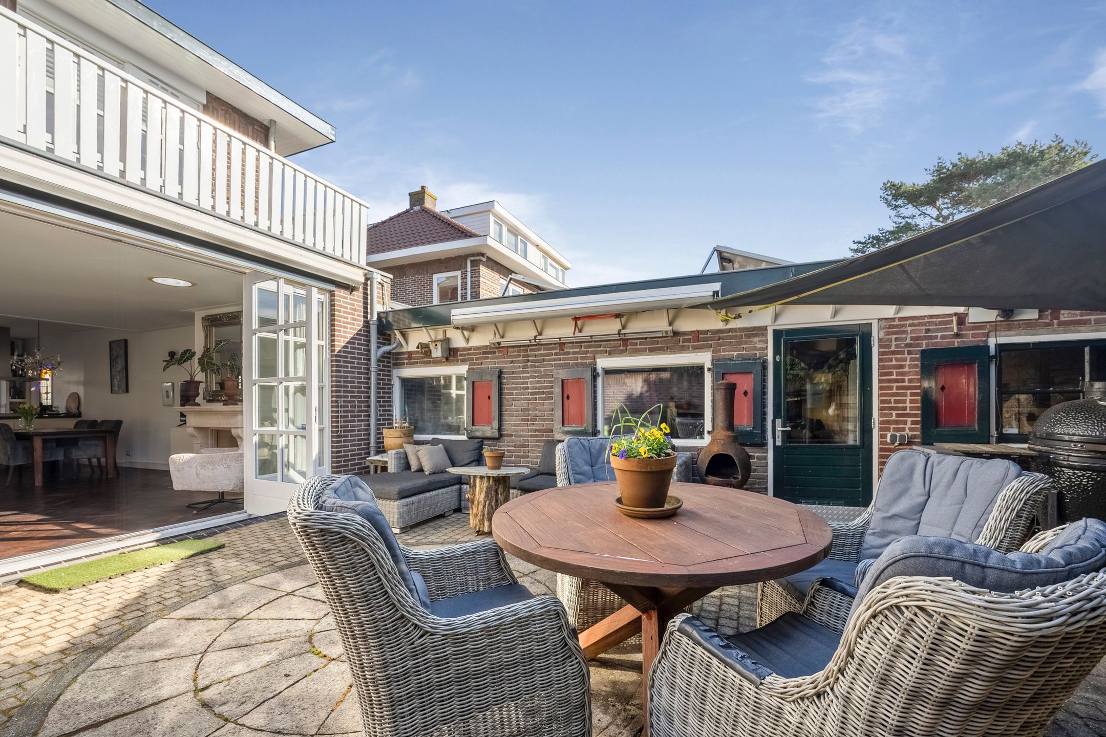Spacious 1930s semi-detached house with deep backyard and garage — 12