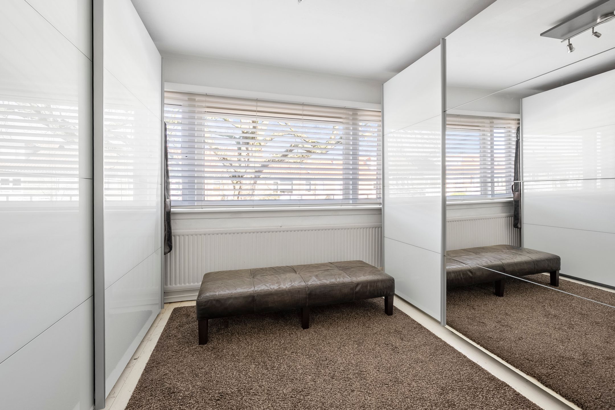 Spacious 1930s semi-detached house with deep backyard and garage — 41