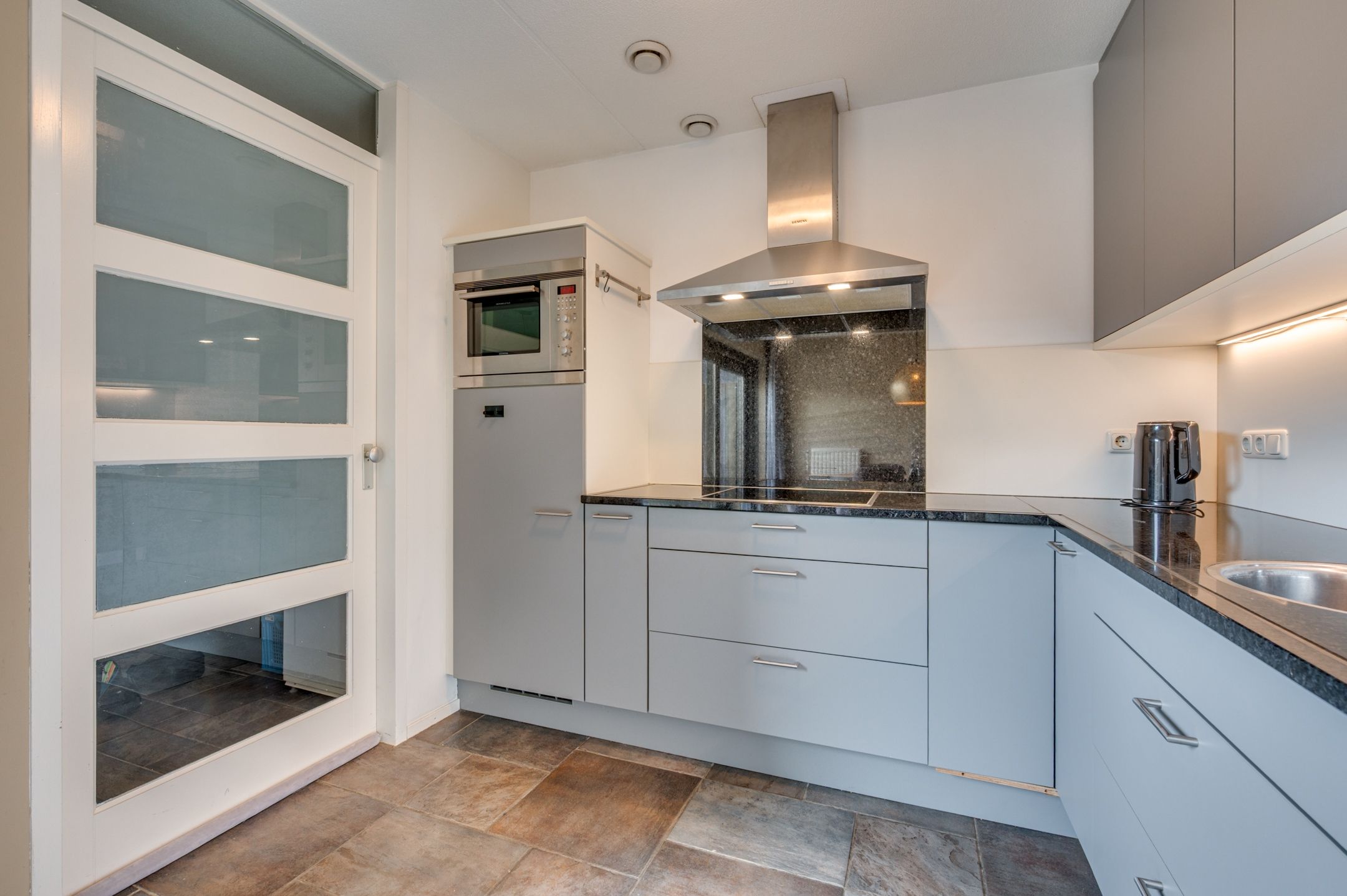 Foto 18 van Jean Monnetstraat 19