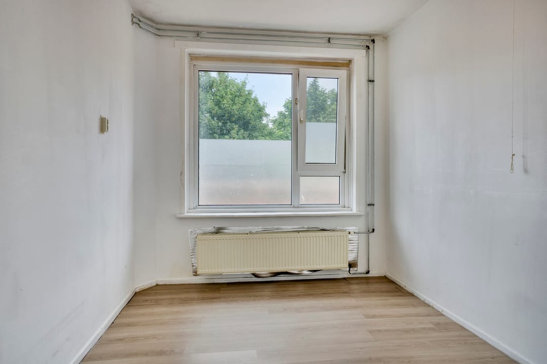 Photo 11 of Floresstraat 9-A