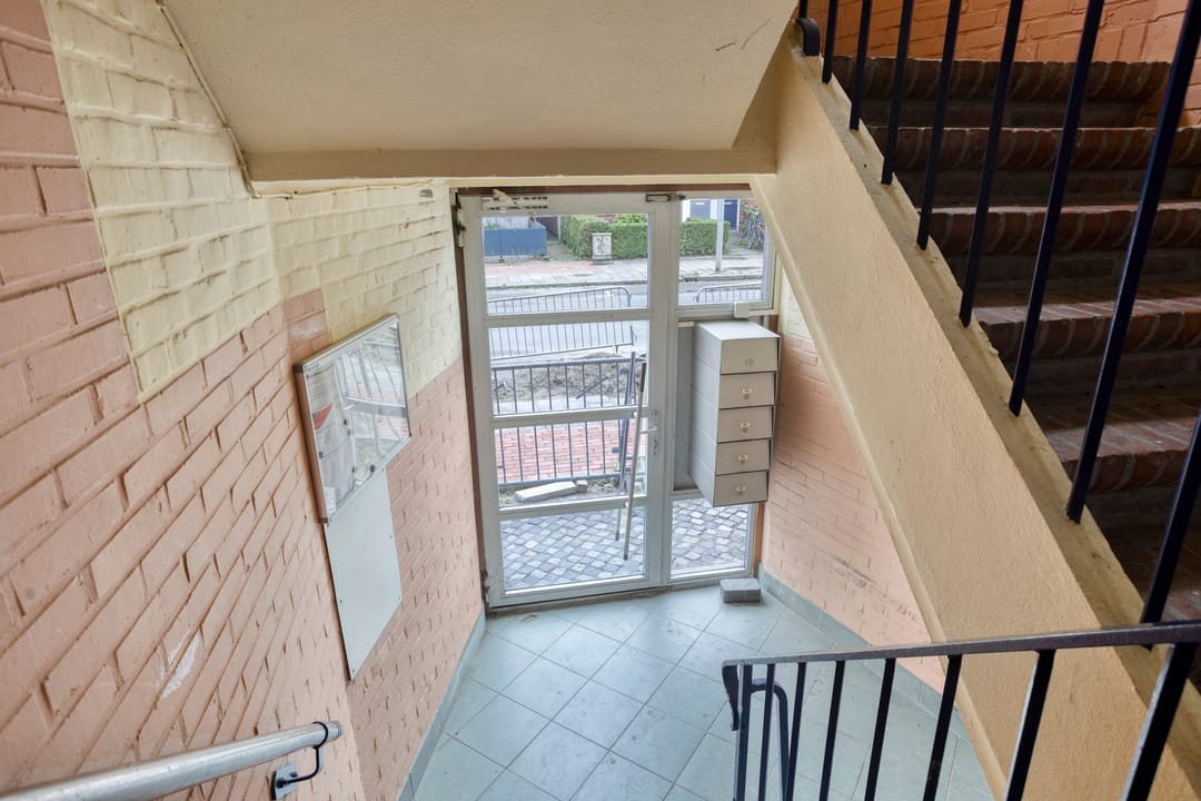 Photo 22 of Floresstraat 9-A