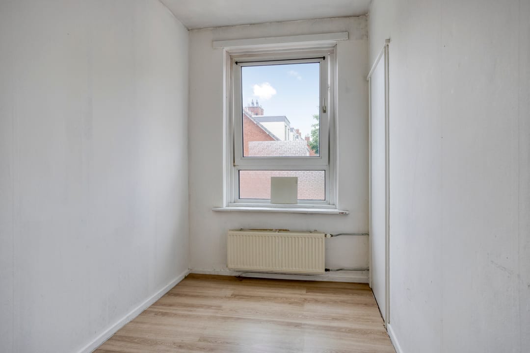 Photo 13 of Floresstraat 9-A