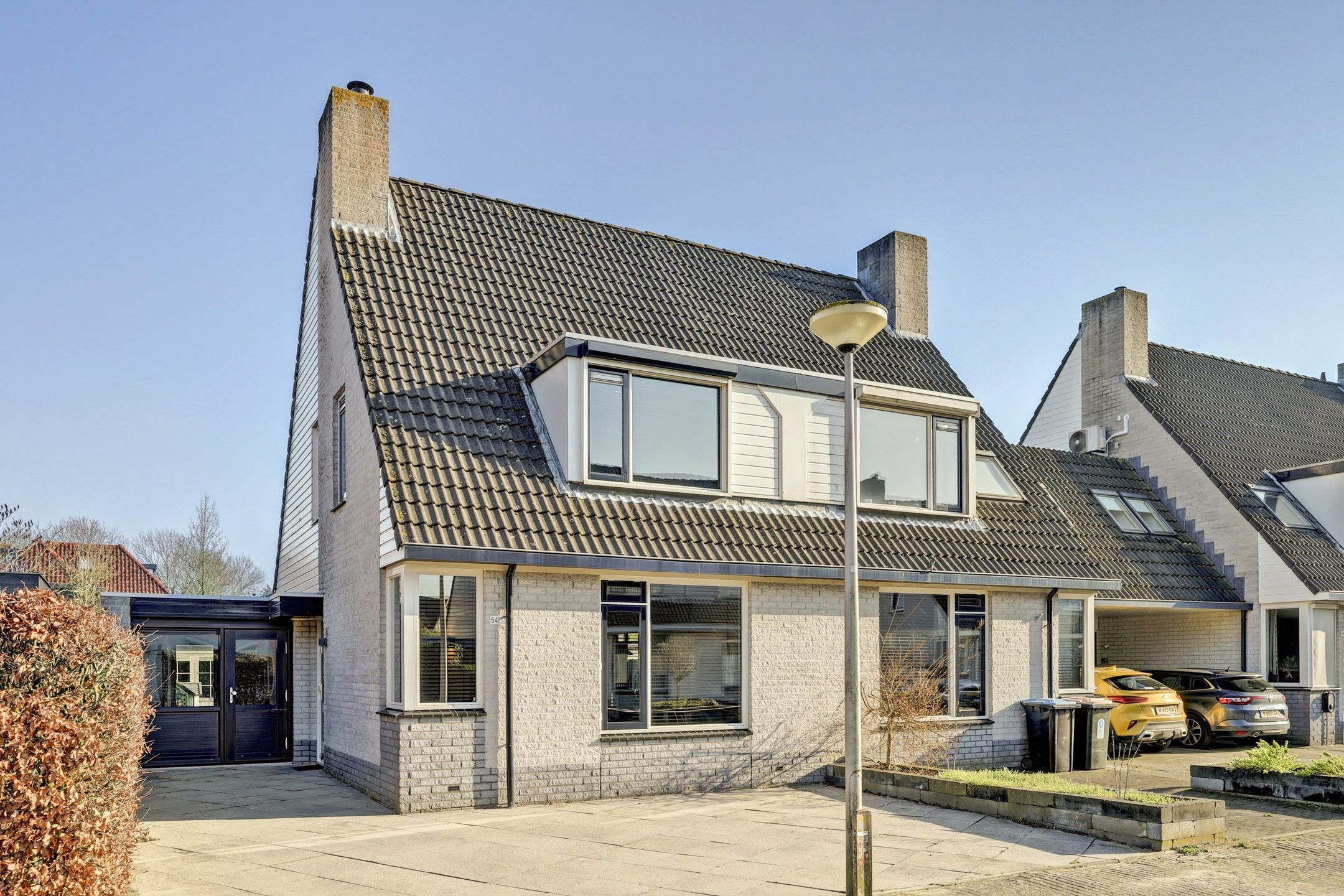 Buying a house in The Netherlands., Arnold van Lieropstraat 54