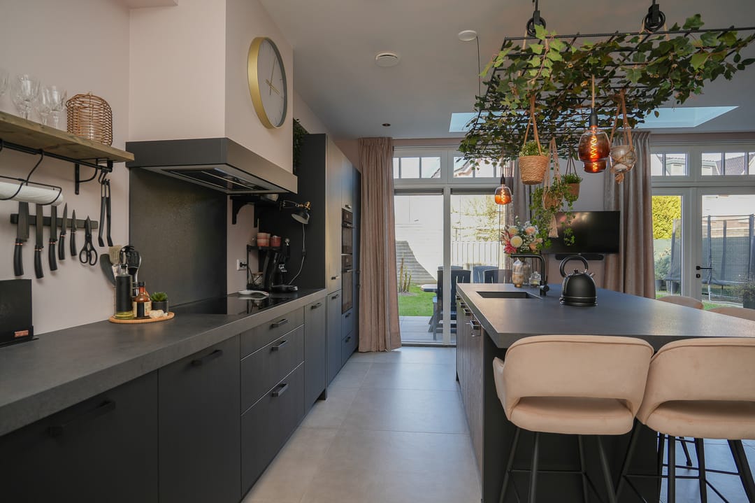 Photo 11 of van Heemstraweg 84-02