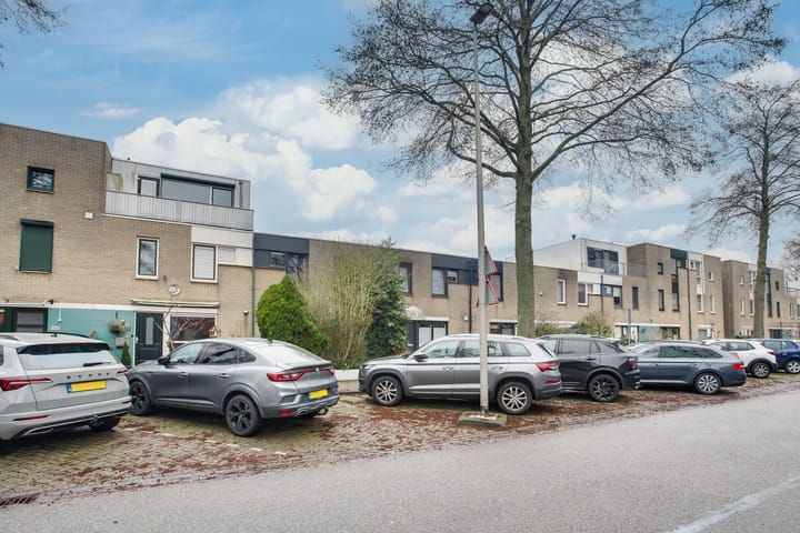 Foto 4 van Blauw-roodlaan 109