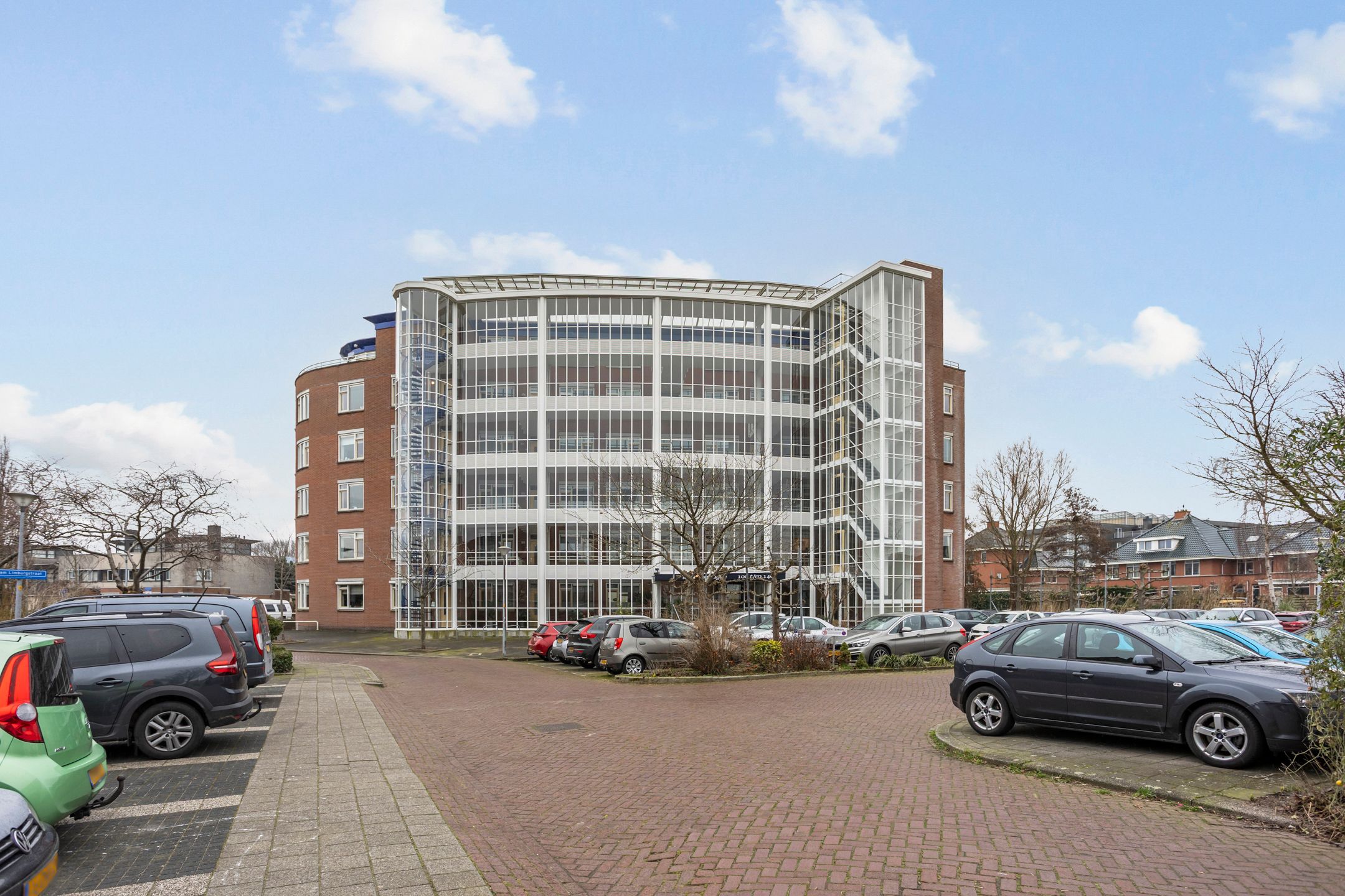 Foto 3 van Bram Limburgstraat 136