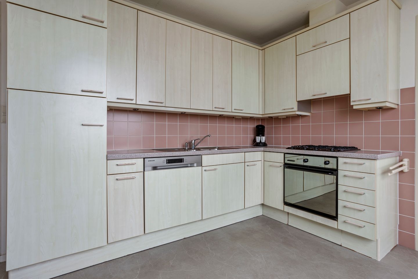 Foto 14 van Bram Limburgstraat 136