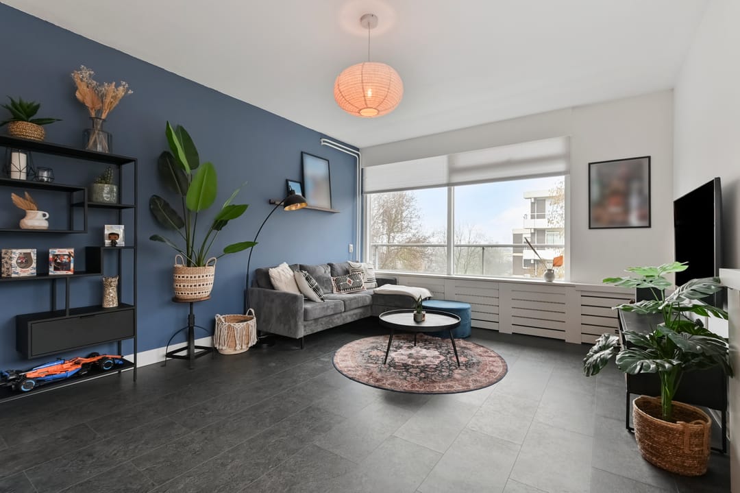 Photo 2 of Passage 56