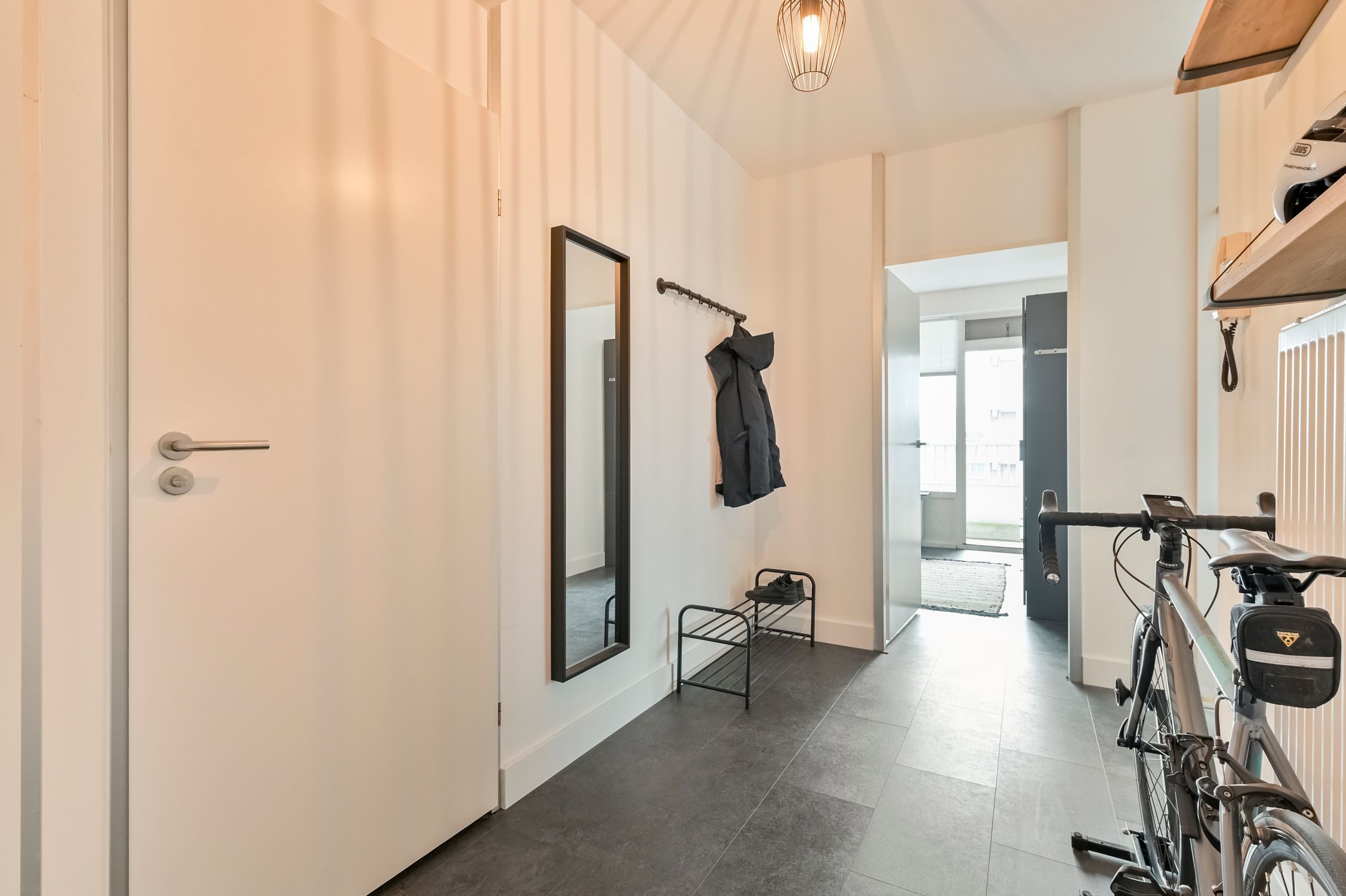 Photo 9 of Passage 56