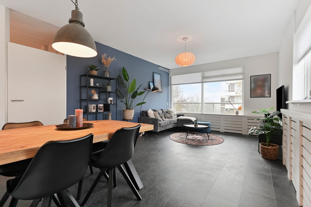 Photo 11 of Passage 56