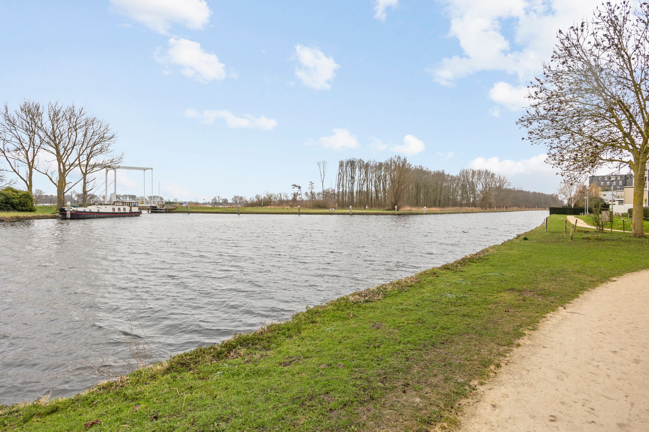 Foto 51 van Bram Limburgstraat 136