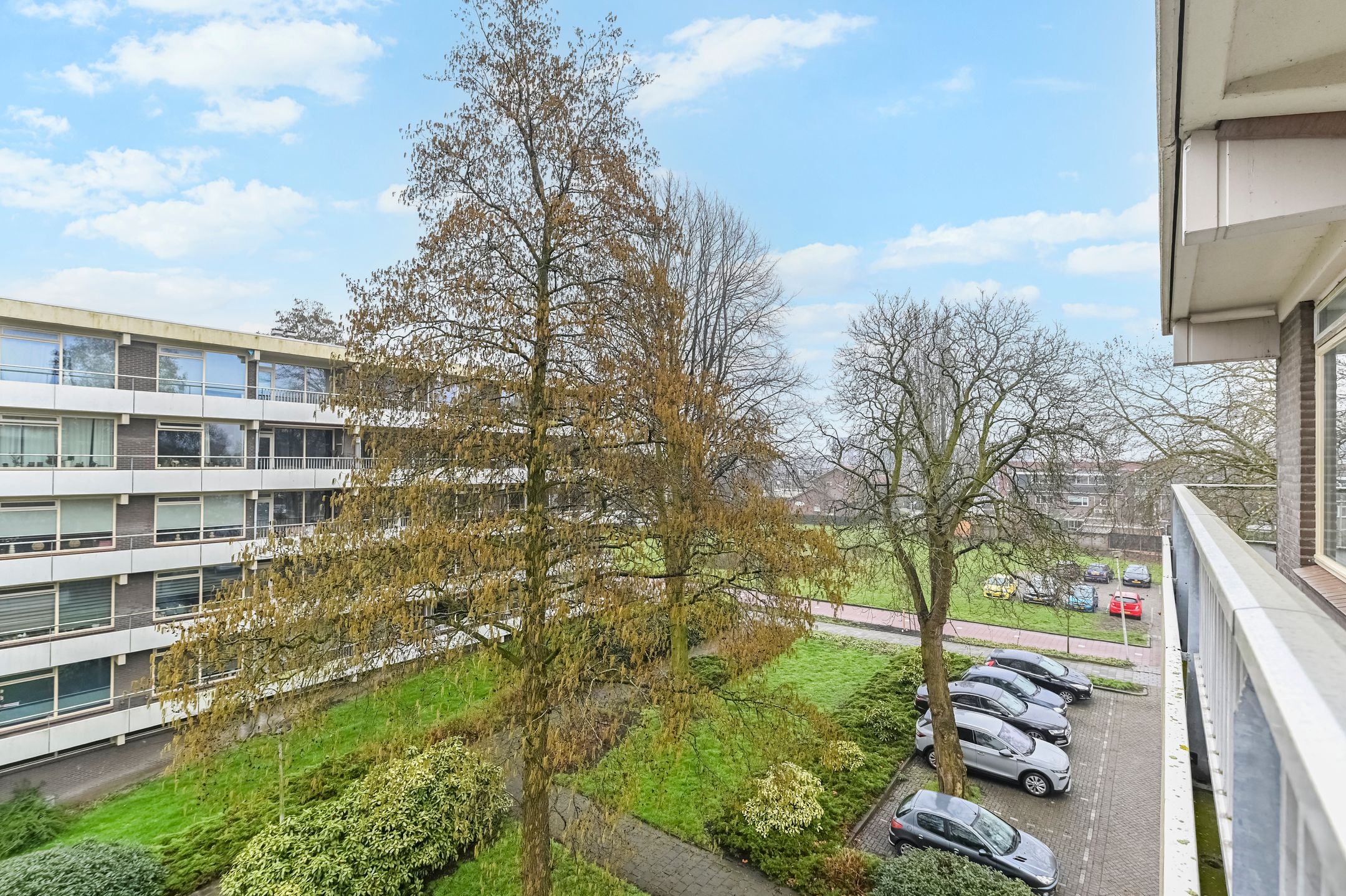 Photo 33 of Passage 56