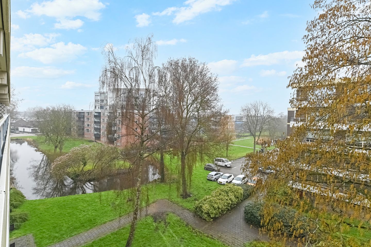 Photo 35 of Passage 56