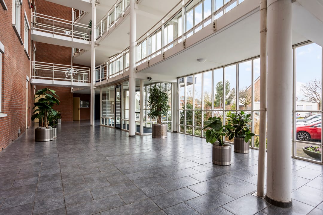 Foto 38 van Bram Limburgstraat 136