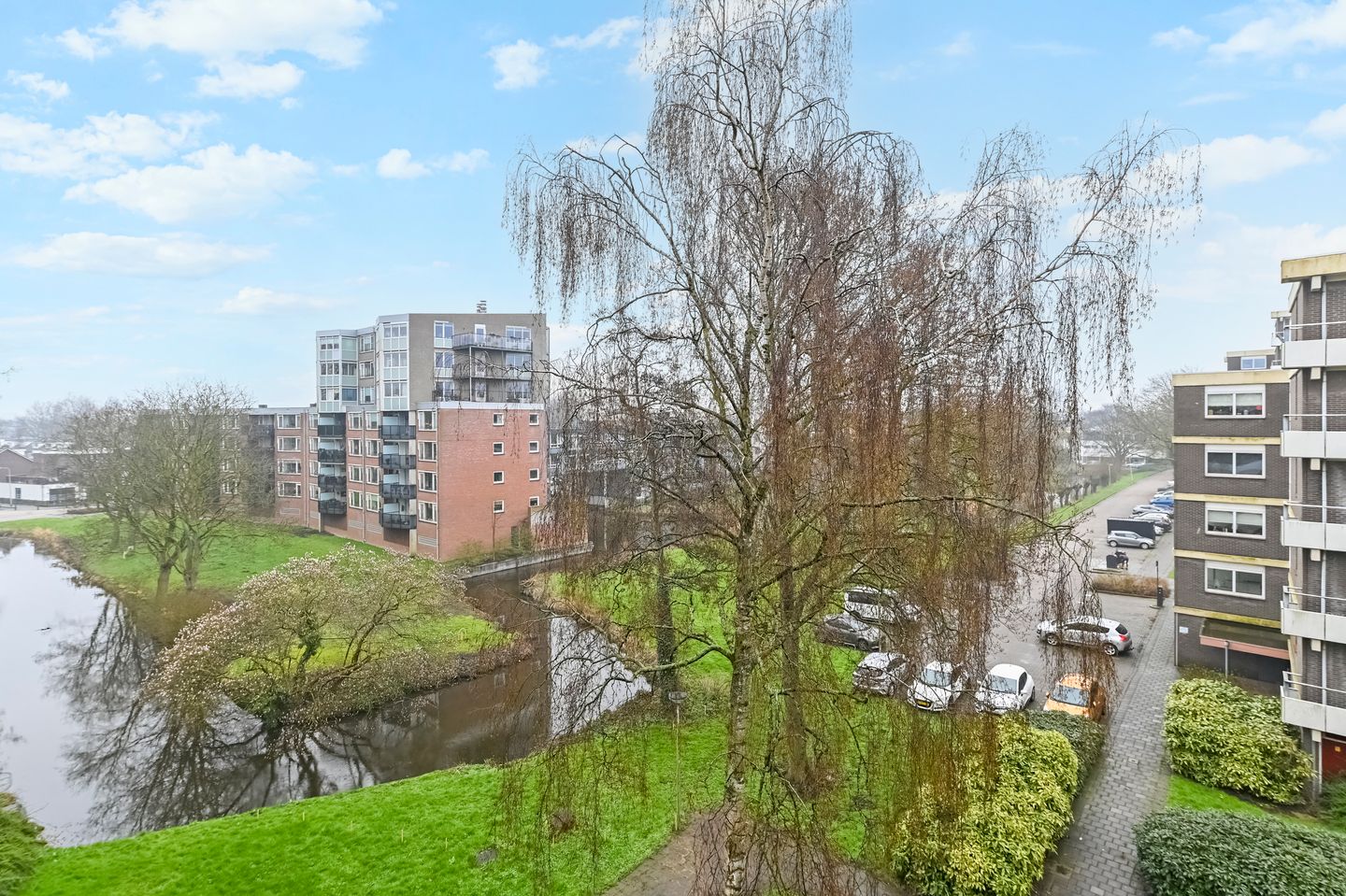 Photo 34 of Passage 56