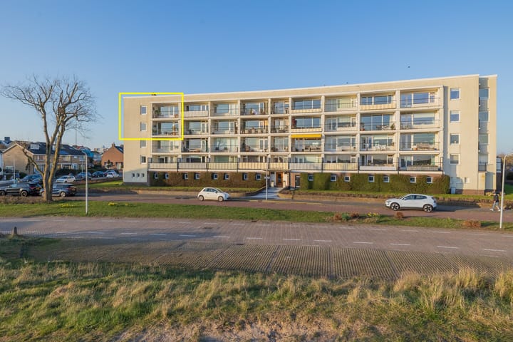 Photo 2 of Cort van der Lindenstraat 2-F28